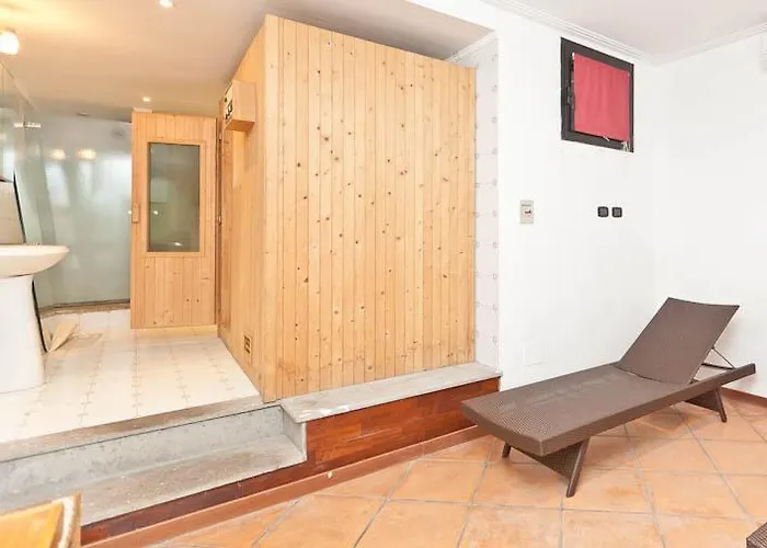 Candia House Tatil Evi *