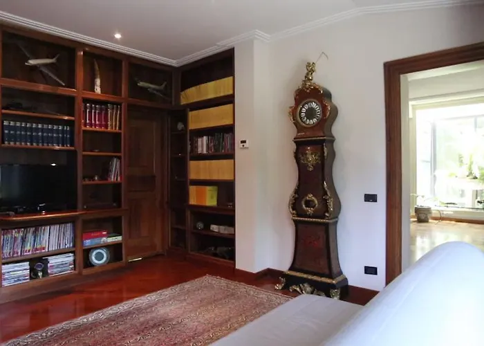 Candia House Дом отдыха Рим