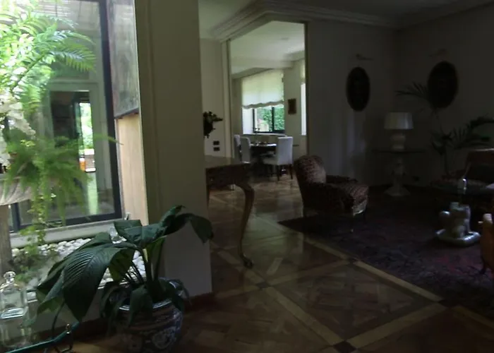Candia House *